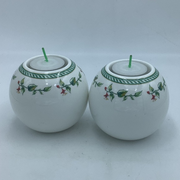 Two Kensington Palace Globe Tea Lights - Picture 1 of 11
